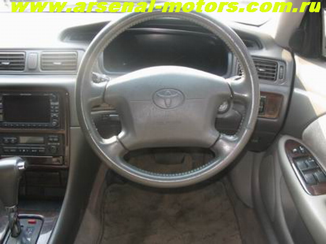 1999 Toyota Mark II Wagon Qualis Pictures