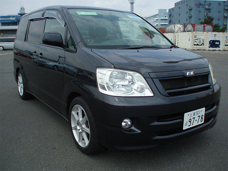 2003 toyota noah #7