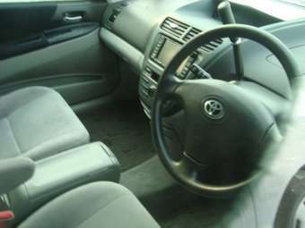 2001 Toyota Opa Images