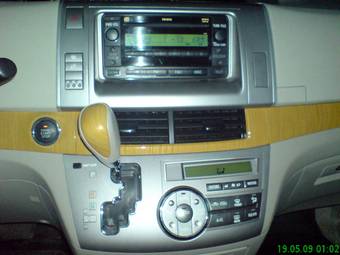 2008 Toyota Previa Images