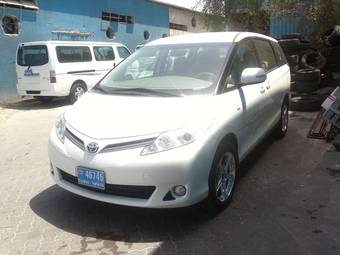 2010 Toyota Previa Pictures