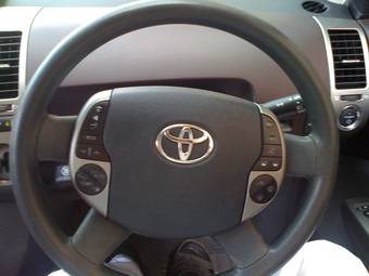 2003 Toyota Prius Photos