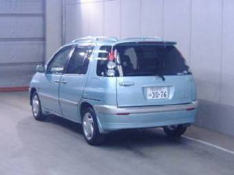 2002 Toyota Raum Wallpapers