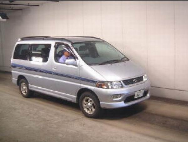 1999 Toyota Regius Wallpapers