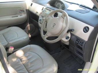 2003 Toyota Sienta For Sale