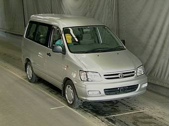 2001 Toyota Town Ace Noah Pictures