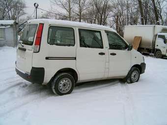 2005 Toyota Town Ace Noah Pictures