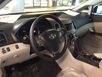 2012 Toyota Venza Images