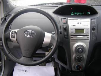 2008 Toyota Yaris Images