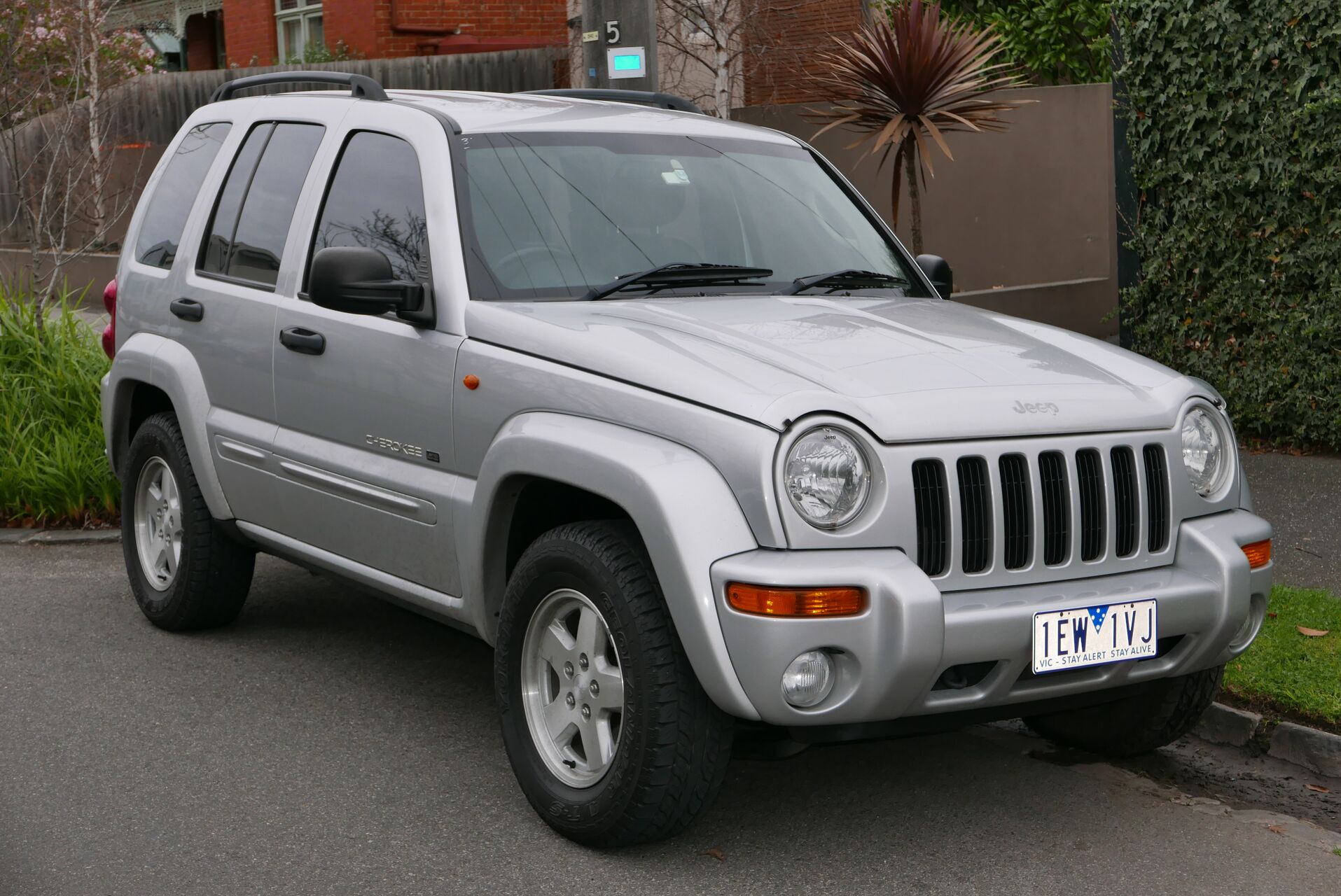 Jeep Cherokee III KJ 3 7 I V6 210 Hp 2002 2008 Specs And