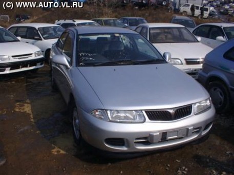 1997 Mitsubishi Carisma
