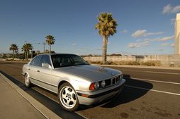 BMW E34 M5 sedan