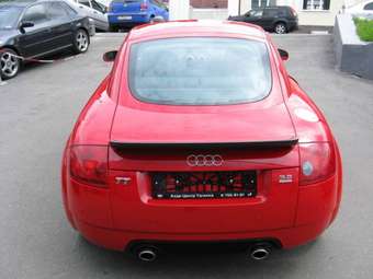 2004 Audi TT Images