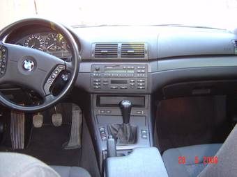 2004 BMW 3-Series Photos