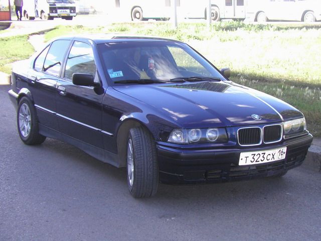 1993 BMW 325I