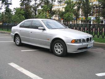 2002 BMW 525