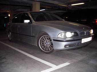 1998 BMW 525I
