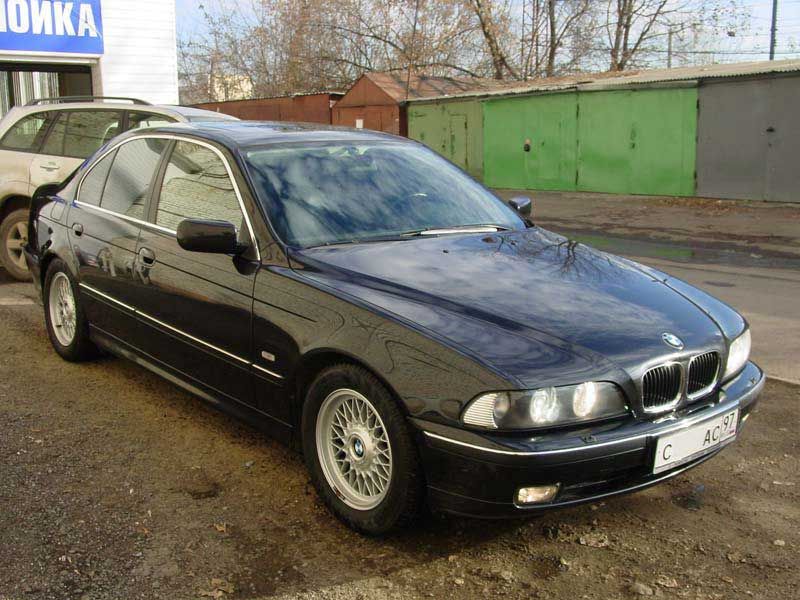 1999 BMW 528I