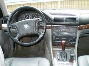 1995 BMW 7-Series Pictures
