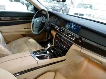 2011 BMW 7-Series Pictures