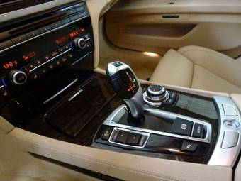 2011 BMW 7-Series Pictures