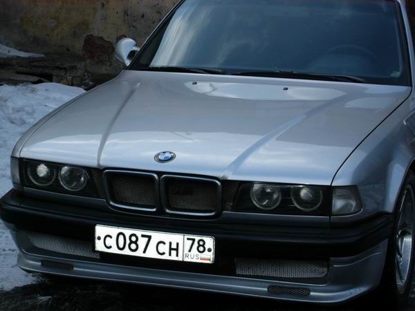 1992 BMW 740I