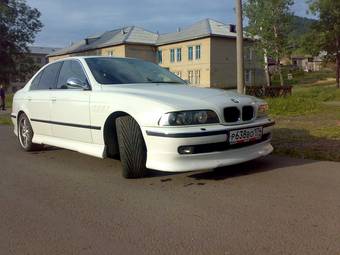 1998 BMW M5 Pictures