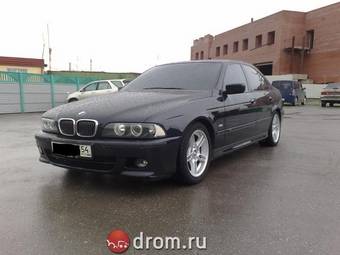 2003 BMW M5 Photos