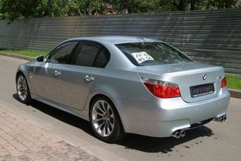 2006 BMW M5 Photos