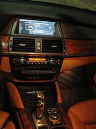 2009 BMW X6 Images