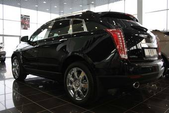 2011 Cadillac SRX Pictures
