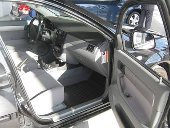 2011 Chevrolet Lacetti Pictures