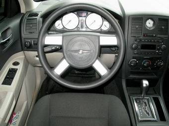 2004 Chrysler 300C Pictures