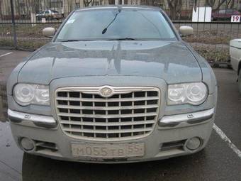 2005 Chrysler 300C Photos