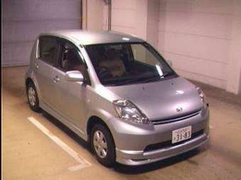 2004 Daihatsu Boon Photos