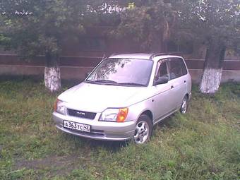 1997 Daihatsu Pyzar Pictures