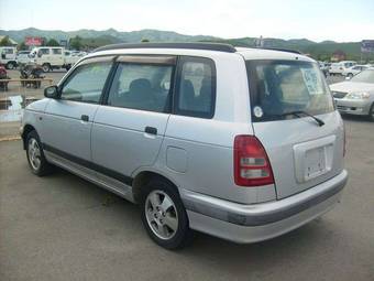 2001 Daihatsu Pyzar Pics