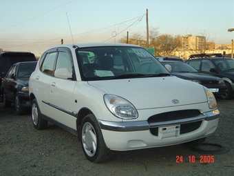 1999 Daihatsu Storia