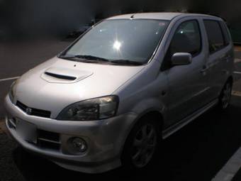 2002 Daihatsu YRV For Sale