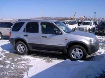 2002 Ford Escape Photos