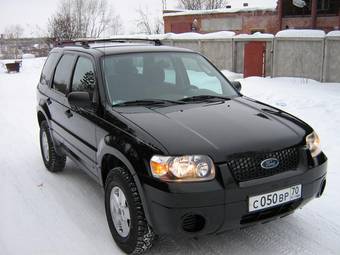 2004 Ford Escape Images