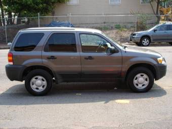 2004 Ford Escape Pictures