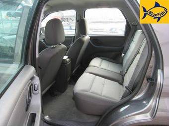 2004 Ford Escape Photos