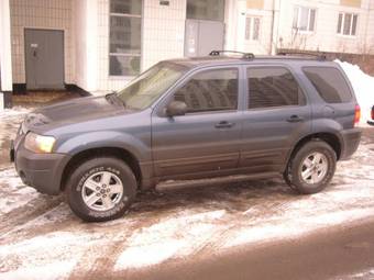 2005 Ford Escape Pictures