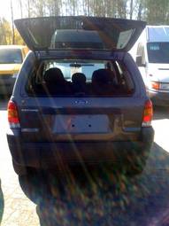 2005 Ford Escape Pictures