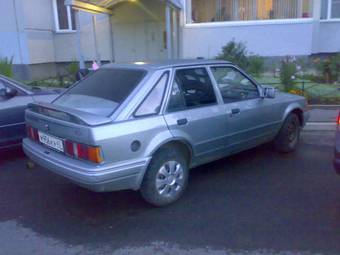 1986 Ford Escort Pictures