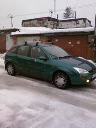 2000 Ford Focus Photos