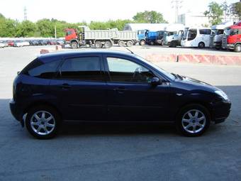 2000 Ford Focus Images