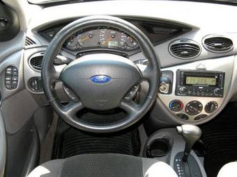 2002 Ford Focus Photos