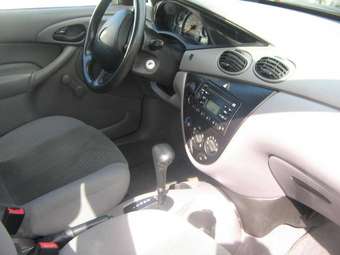 2003 Ford Focus Photos